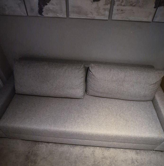 Canapea extensibila de 3 locuri cu spatiu de depozitare