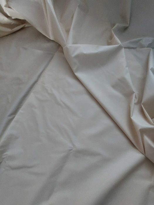 Шиене на платнища за чадъри