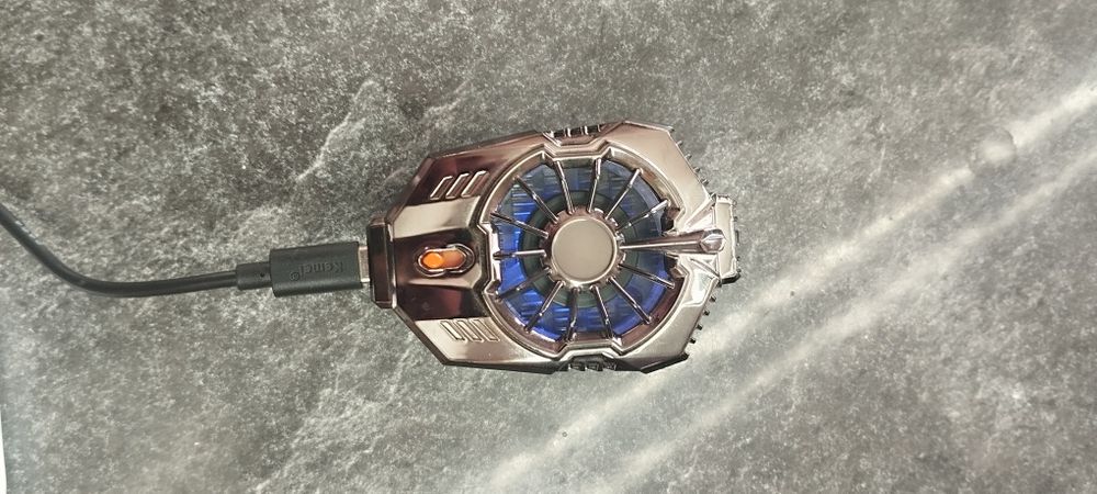 Продается куллер для охлаждения телефона БУ