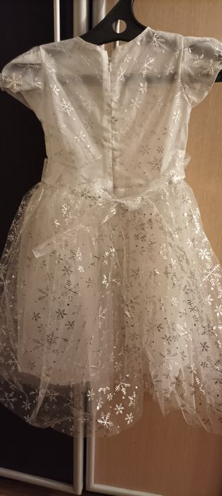 Белое платье снежинки новогоднее