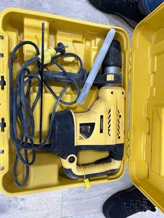 Продам перфоратор SDS Max бур в подарок