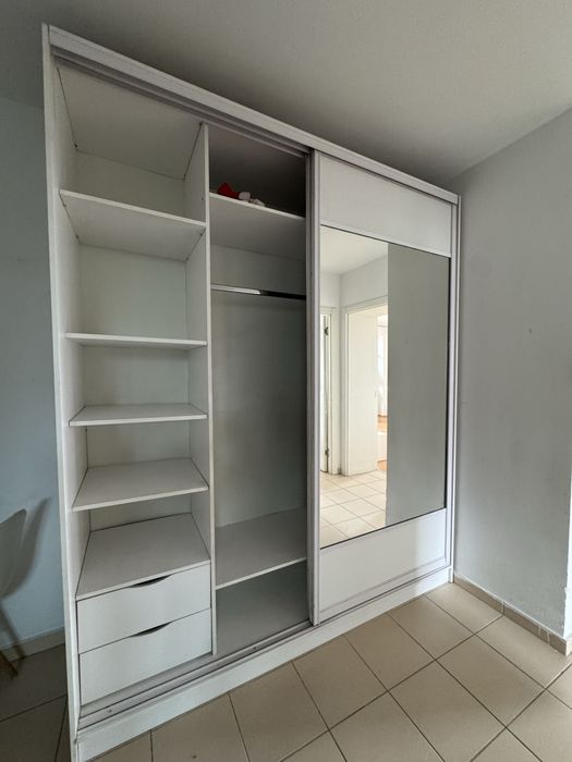 Продам срочно шкаф