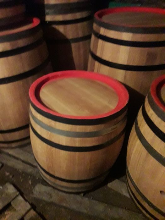 Butoaie din lemn de stejar salcam si dud!