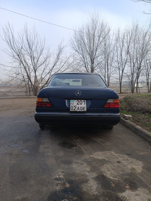 Мерседес бенс 124