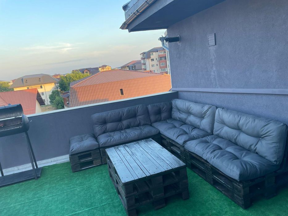Perene , saltele terasa gradina