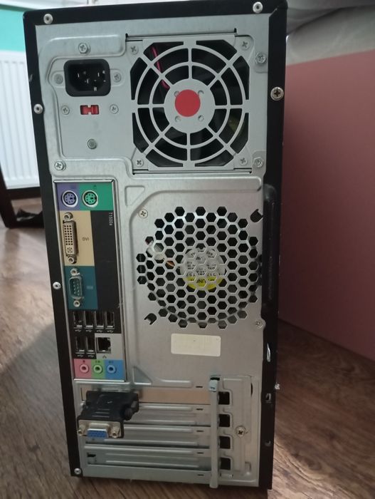 компютър Dell за игра в мрежа, работа в офис, програмиране