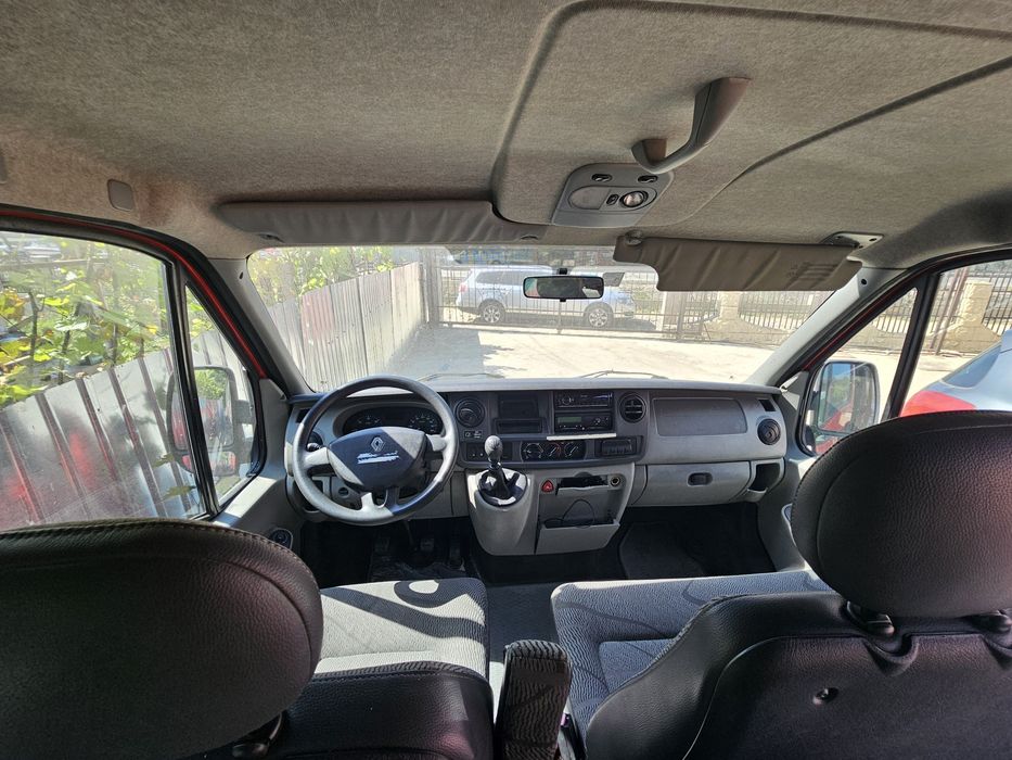 Renault Master 2.5 dCi 120 CP – 15 locuri – 170.000 km – stare mecanică bună