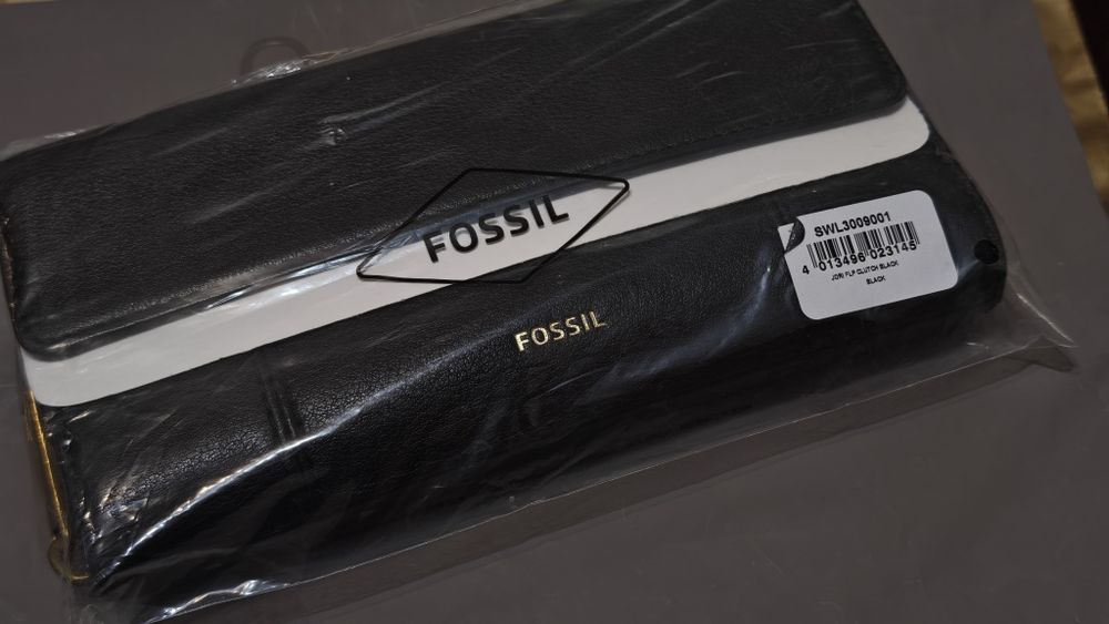 Дамски портфейл Fossil, дамско портмоне