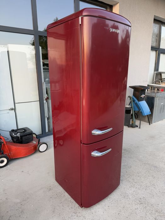 Ретро Червен хладилник с фризер Gorenje 185см