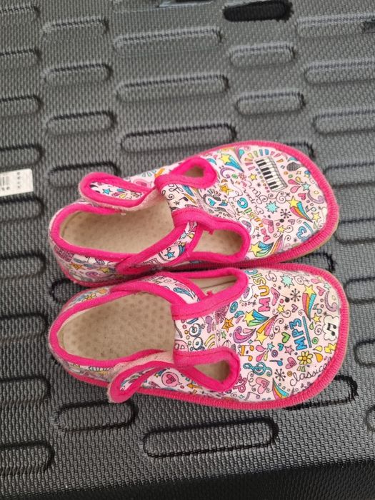 Детски боси пантофи