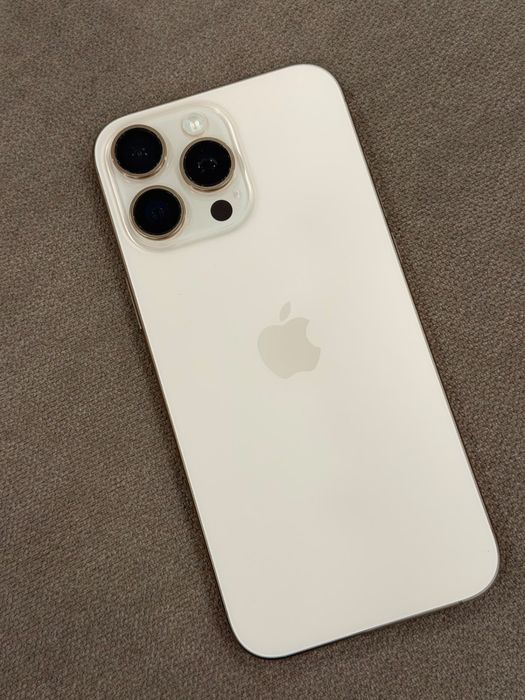 Продам Iphone 16 pro max, 512 GB