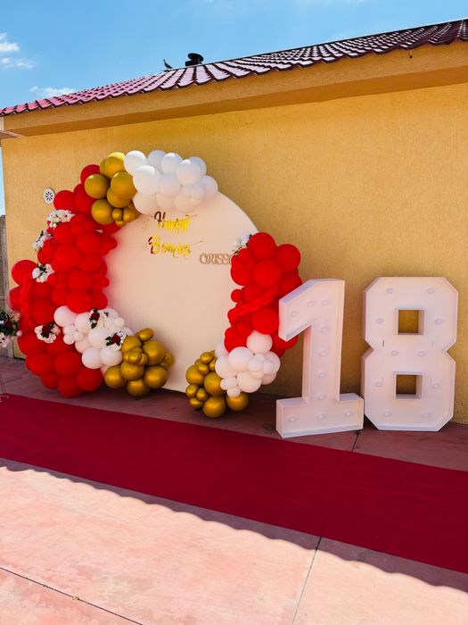 Aranjamente florale /decor baloane /nunti /botezuri