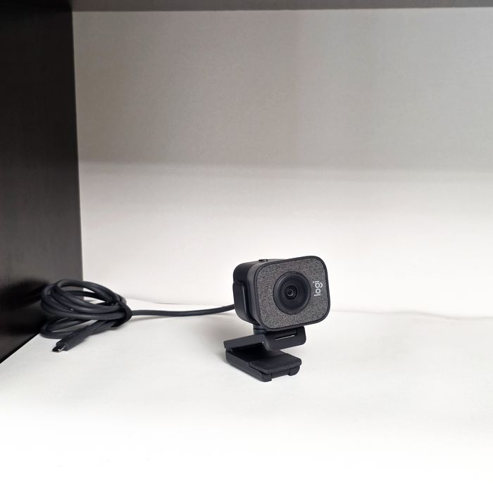 HyperX Cloud III S Wireless + HyperX QuadCast S + Logitech StreamCam