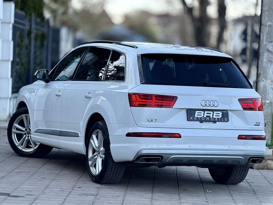 • Audi Q7 2018 / 3 x S-Line / Matrix / Parc Auto • Rate •