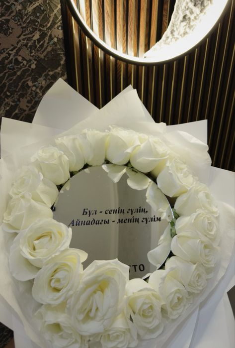 Белые розы букет