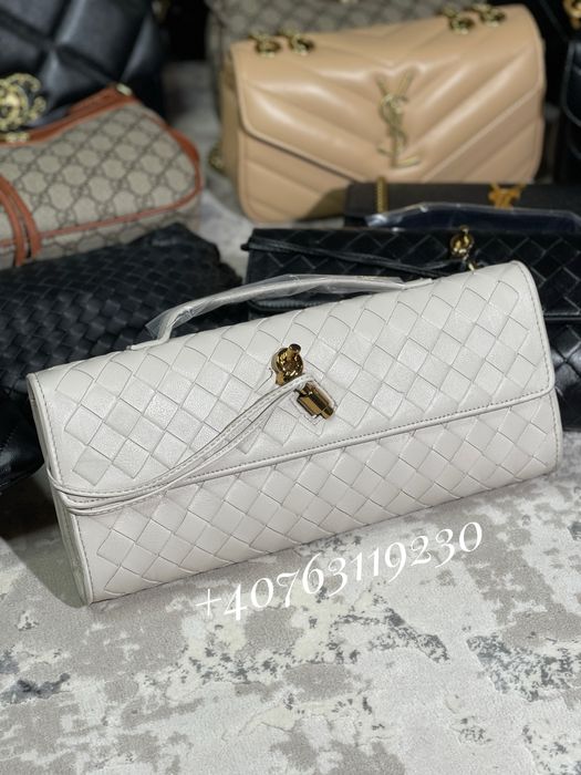 Geanta tip Plic - Bottega Veneta - Andiamo Clutch Ivoire