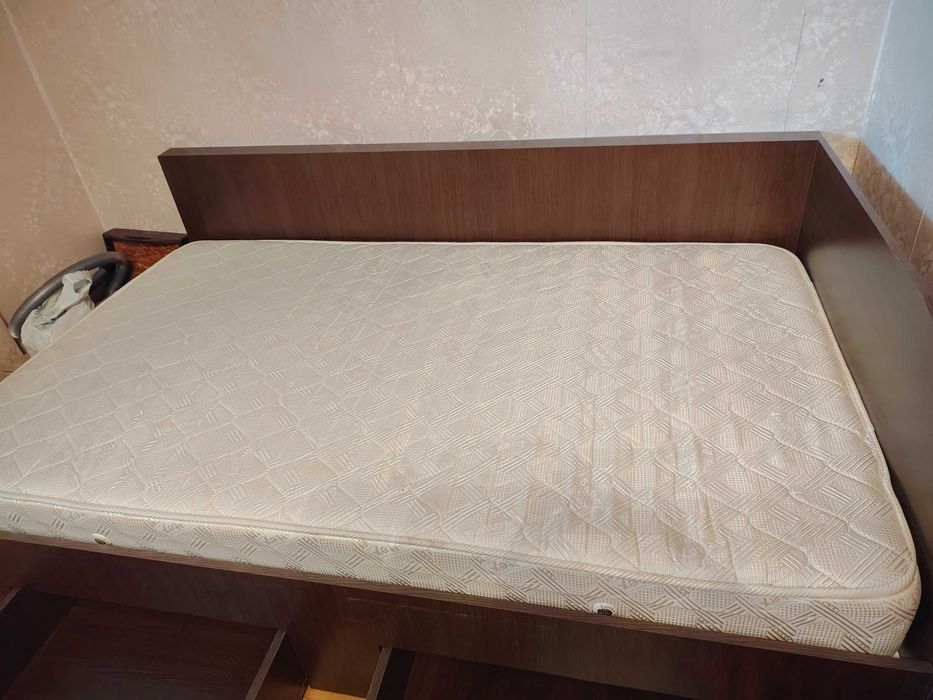 Vând Pat din PAL