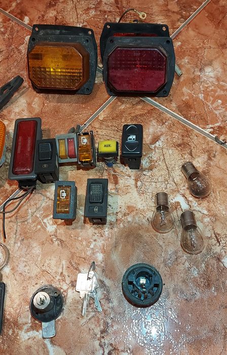 Semnalizari ELBA plafoniera stergatoare vechi Dacia 1300 Aro Ims Dac