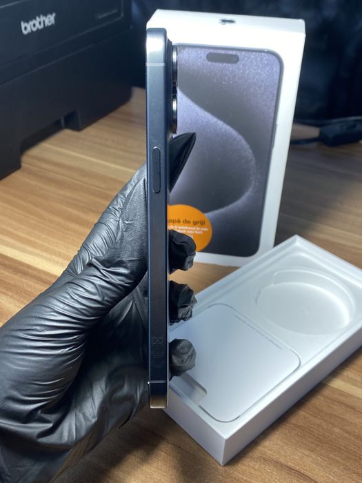 iPhone 15 Pro Max • 512 GB • Black Titanium