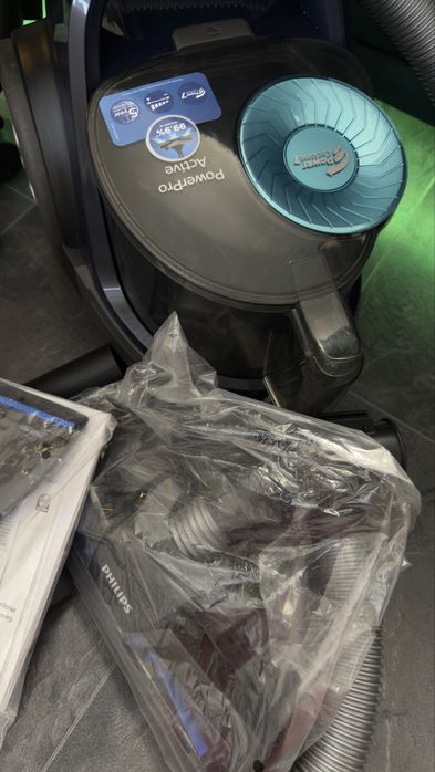 Aspirator Philips fara sac