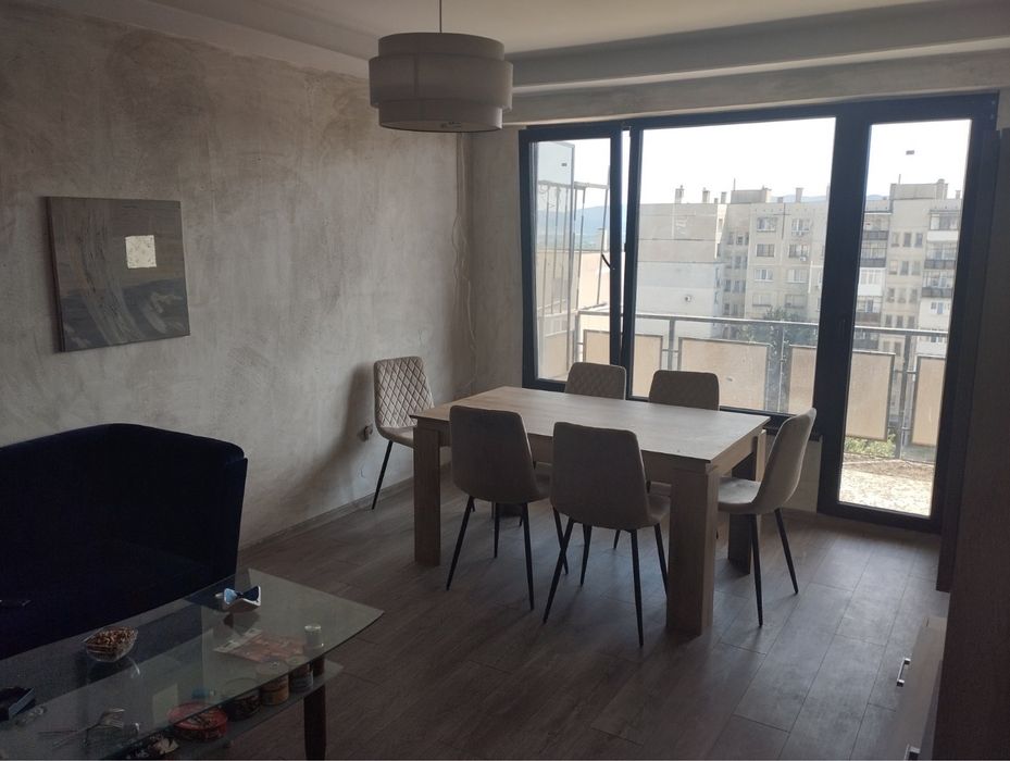 Продава се Четиристаен апартамент в Казанлък - 84 кв.м за 972 €/кв.м - Снимка #2