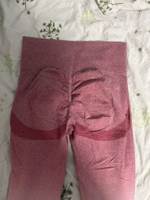 Клинове: nike, hm. Размер S-M