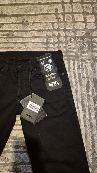 Тесни дънки Diesel