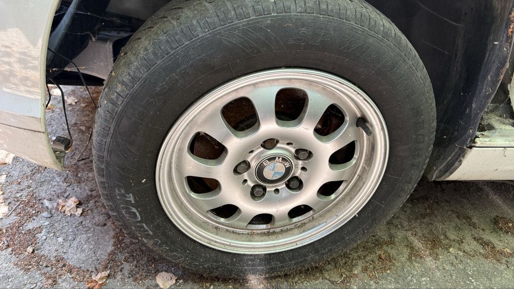 Vand 4 Jante pe 15 cu Cauciucuri BMW E46