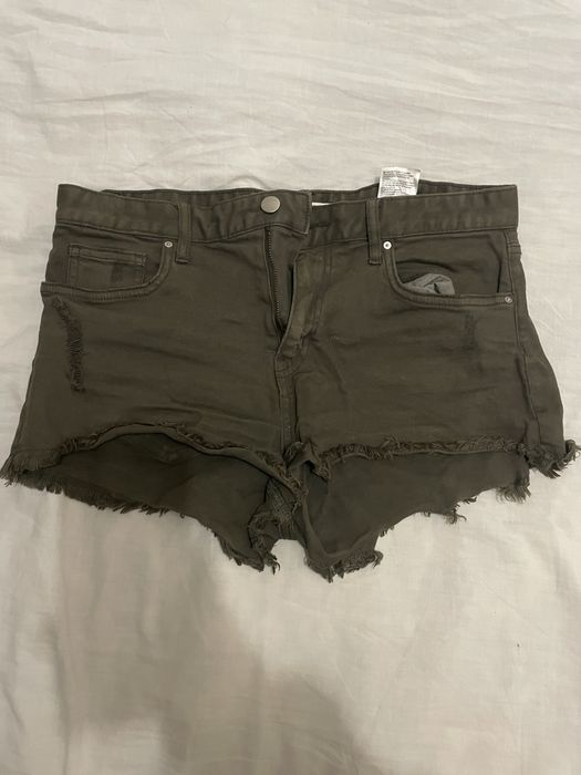 Дамски Къси панталони и долници