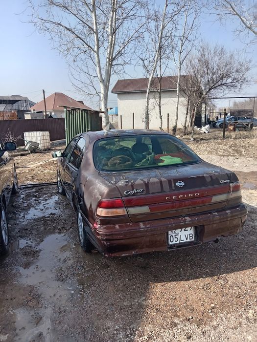 Продам машину Цефиро