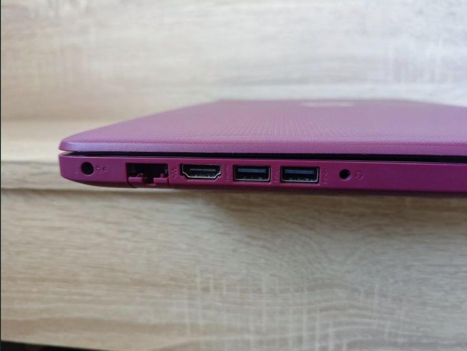 Laptop HP 15-dao159nq - foarte putin folosit