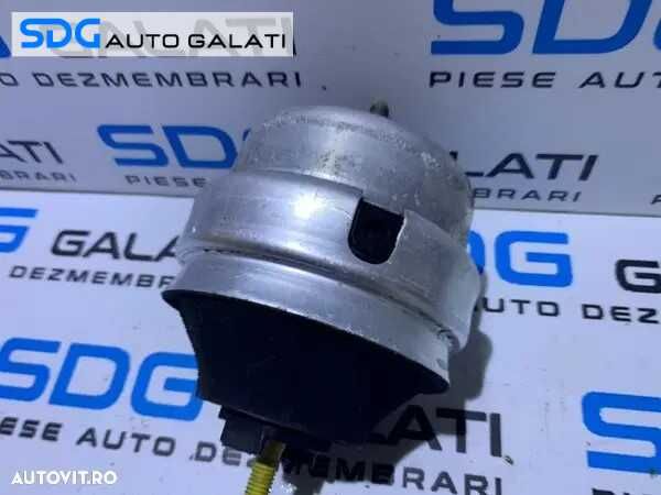 Suport Tampon Hidrolagar Stanga Volkswagen Passat B5.5 2.0TDI BGW BHW 2001 - 2005 Cod 8D0199379AE [LC3574]