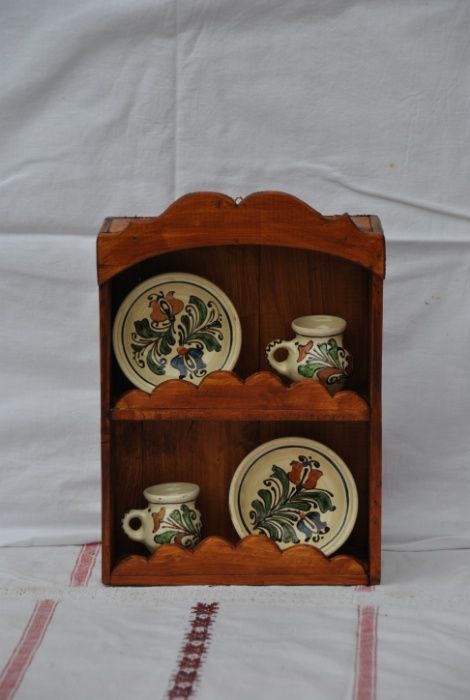 Vand dulapior din lemn