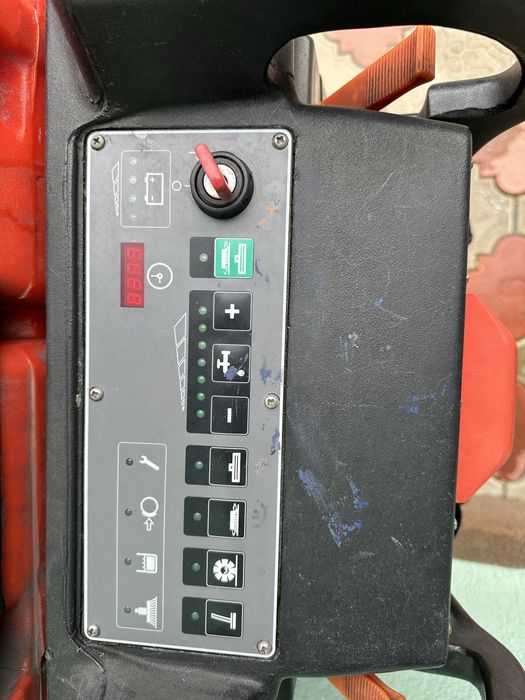 Vand masina spalat pardoseli Hakomatic B650