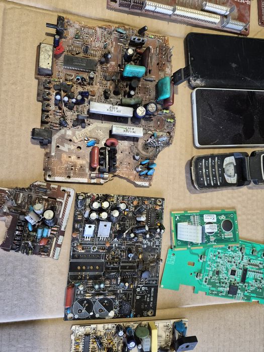 Електронна скрап.