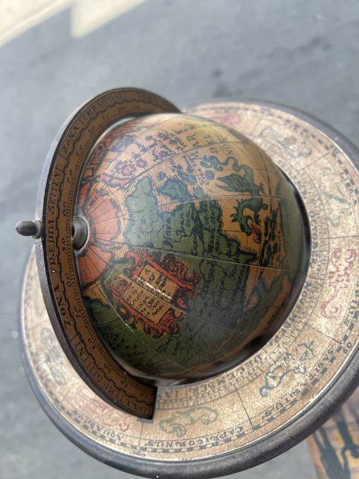 Glob decorativ zodiac