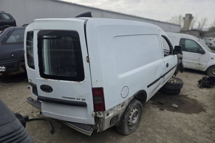 Usa / Portiera stanga Opel Combo 2001 1.7 DTI MT (75 hp)