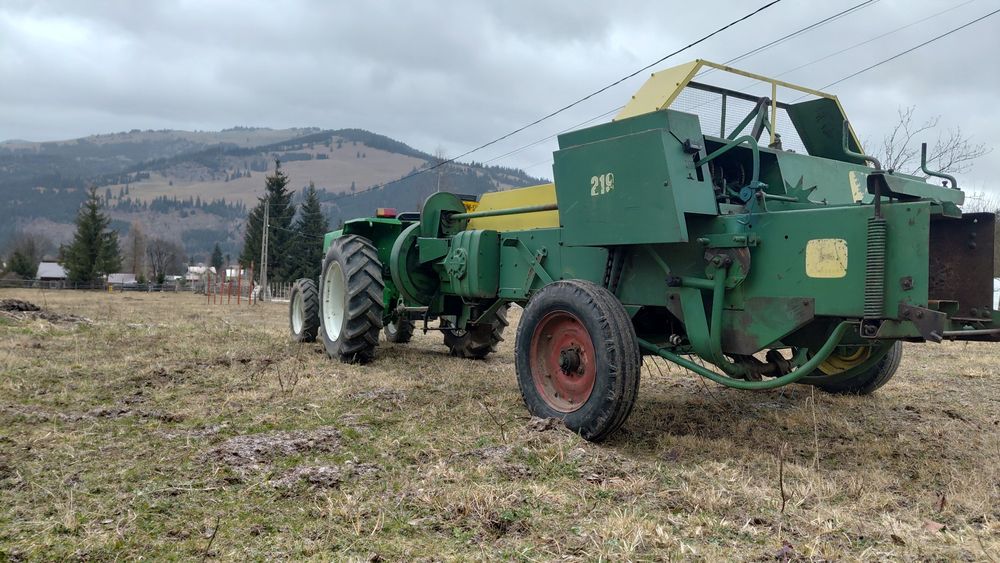 Presa baloti dreptunchiulari Jonh Deere