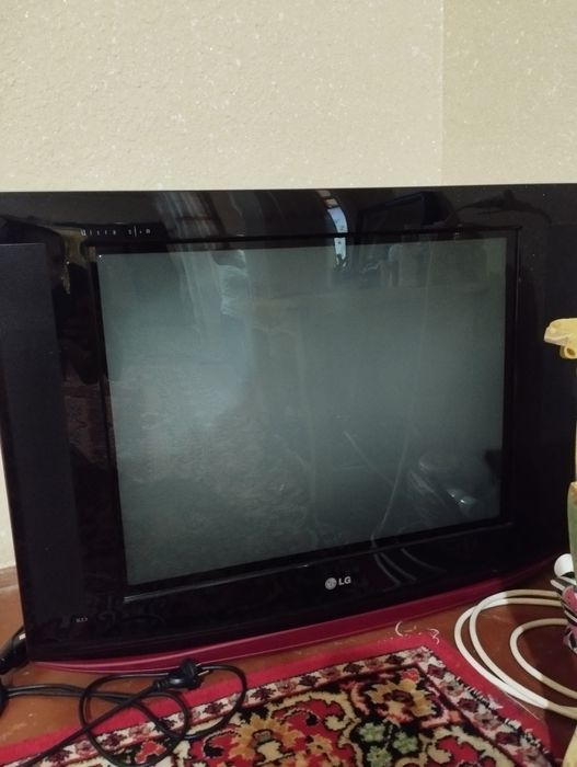Телевизор LG цена договорная
