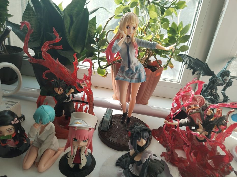 ПРОДАМ аниме фигурки