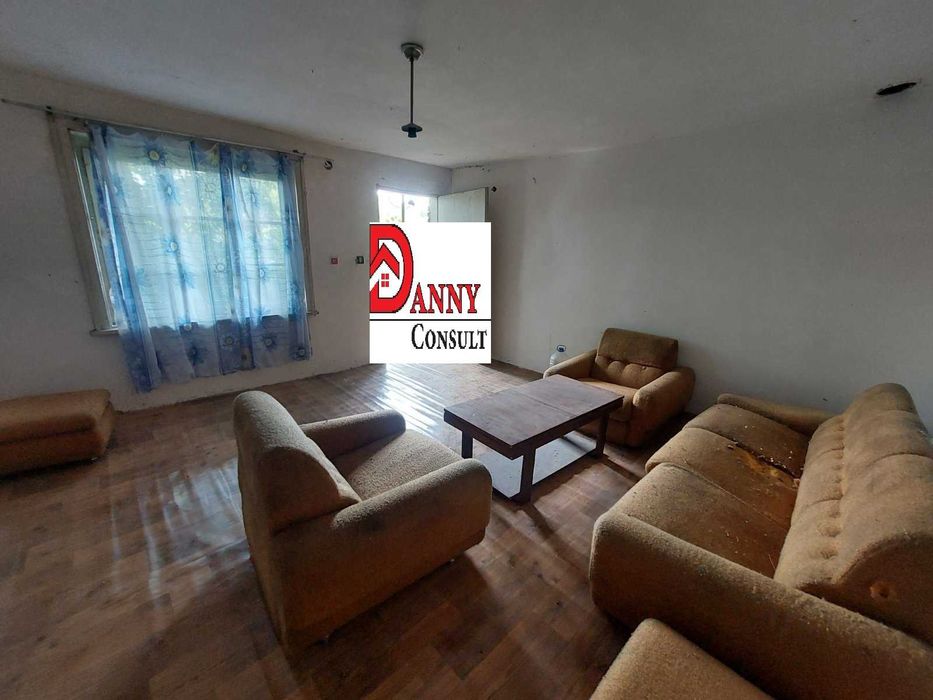 Продава се Къща в Стражица - 70 кв.м за 153 €/кв.м - Снимка #2