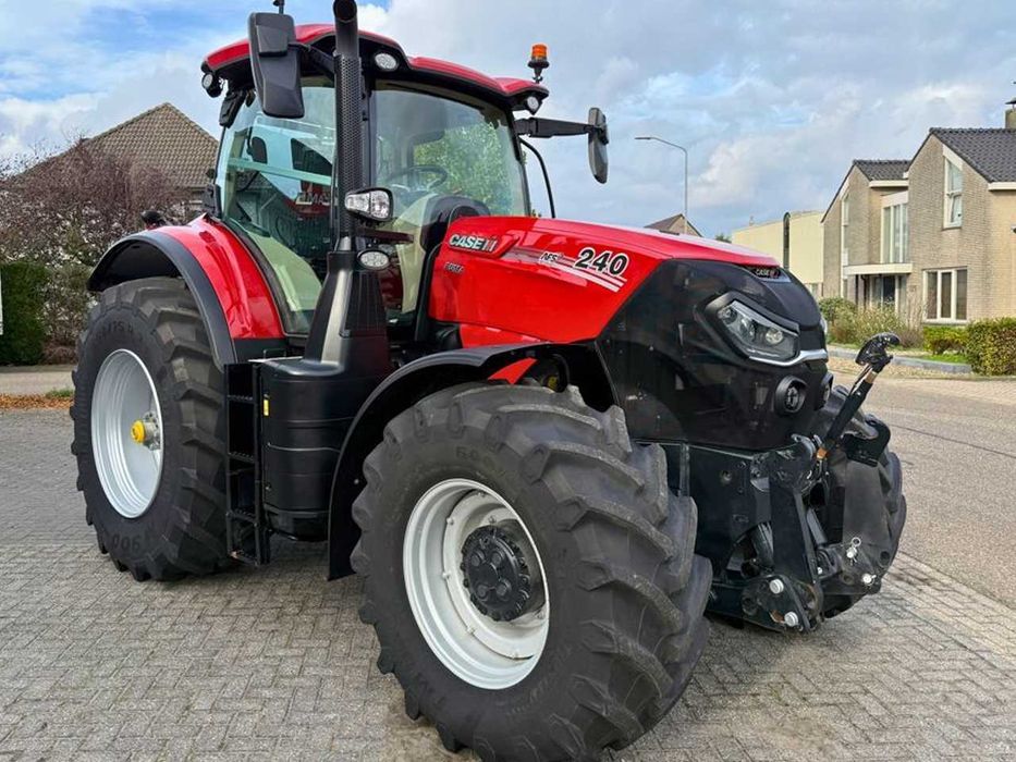Трактор колесный Case IH Puma 240 CVX AFS Connect