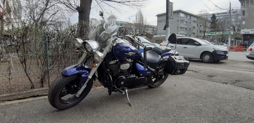 Suzuki intruder m800