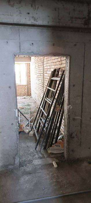 Uy sotiladi, 9-10 etaj Sergili moshina bozor