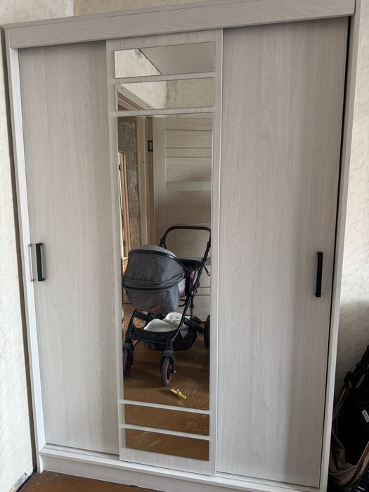 Продам шкаф купе