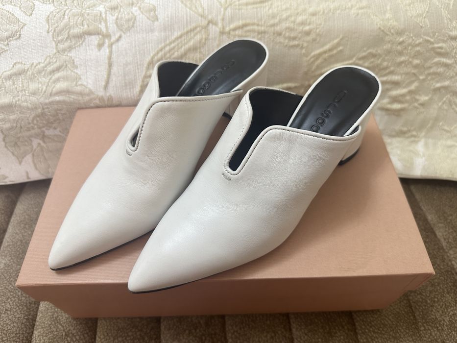 Продается белые красивые мюли