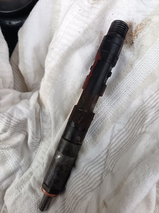 Vând injectoare 1.5 dci euro 4