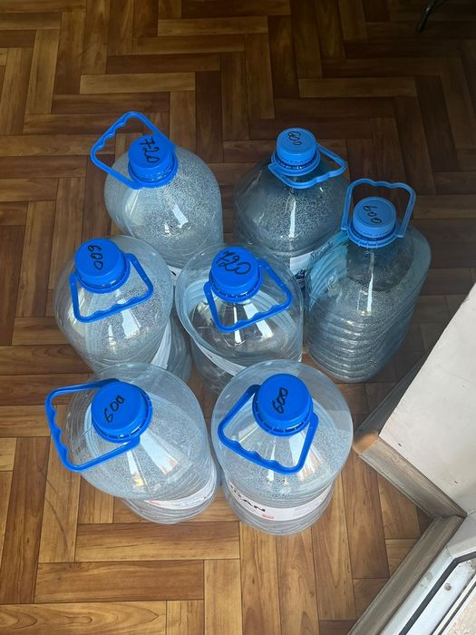 Баклашки чистые 8 шт есть