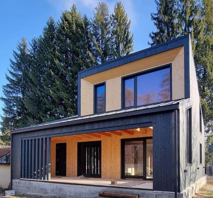 Case modulare pe structura metalica