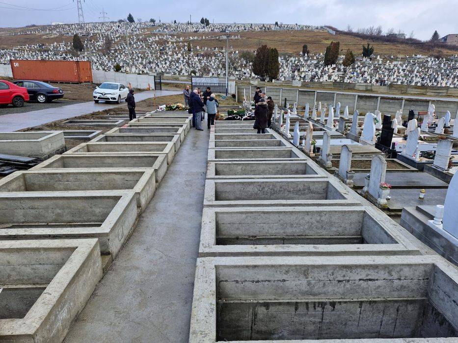 Cimitir privat, cavouri ,lucrări în cimitir ,locuri de veci,morminte